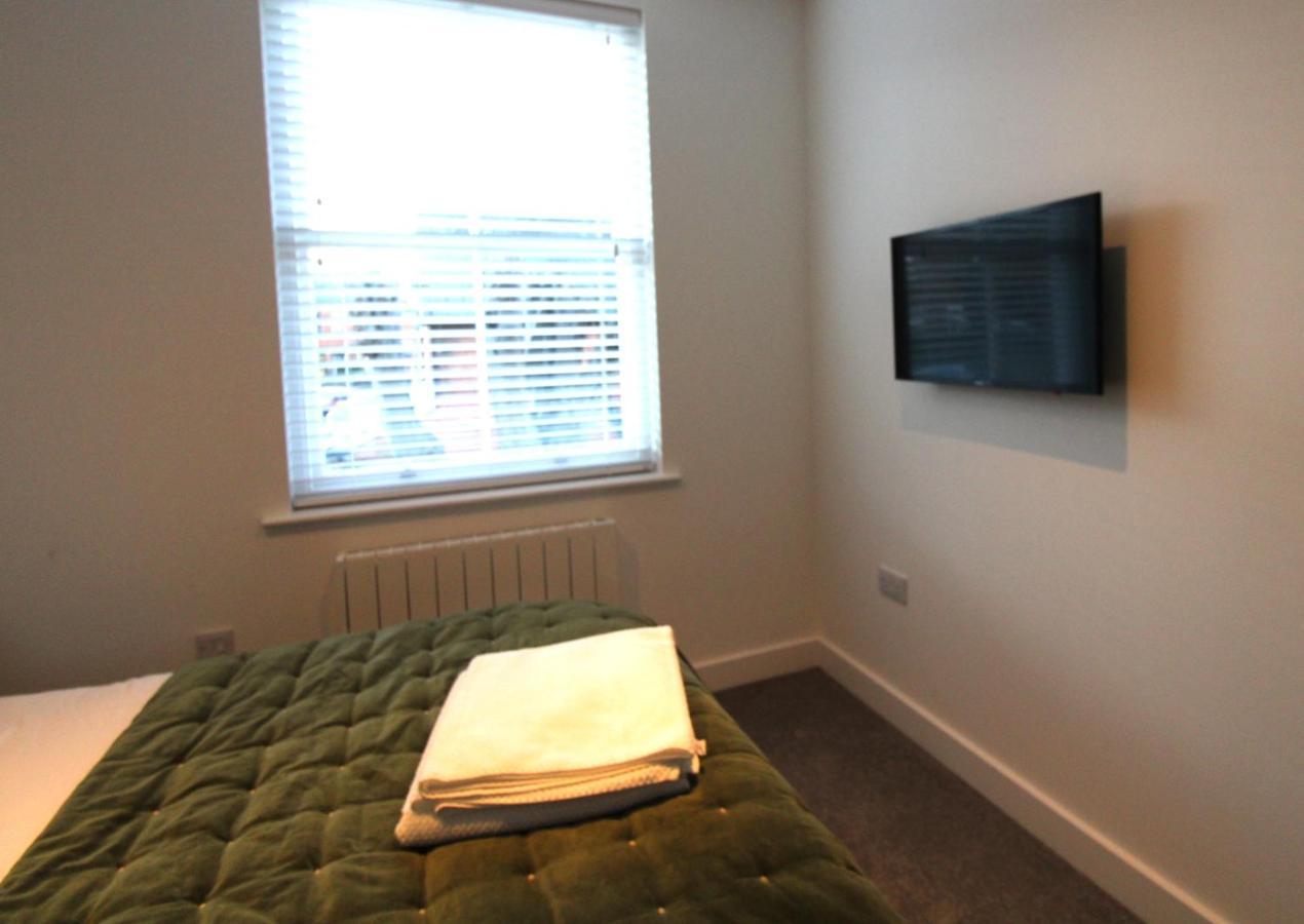 No 10 @Short Stays Basingstoke Dış mekan fotoğraf